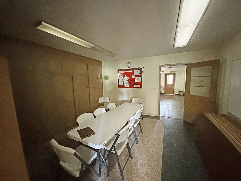 More Photos Of 1503 Broadway, Rockford Religious Facility For Sale