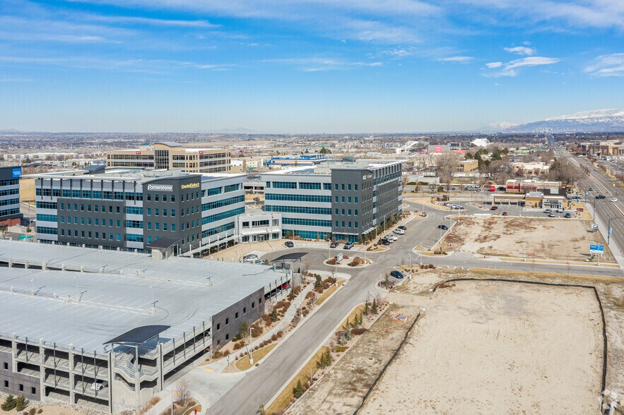 More Photos Of 75-95 W Towne Ridge Pky, Sandy Office For Lease