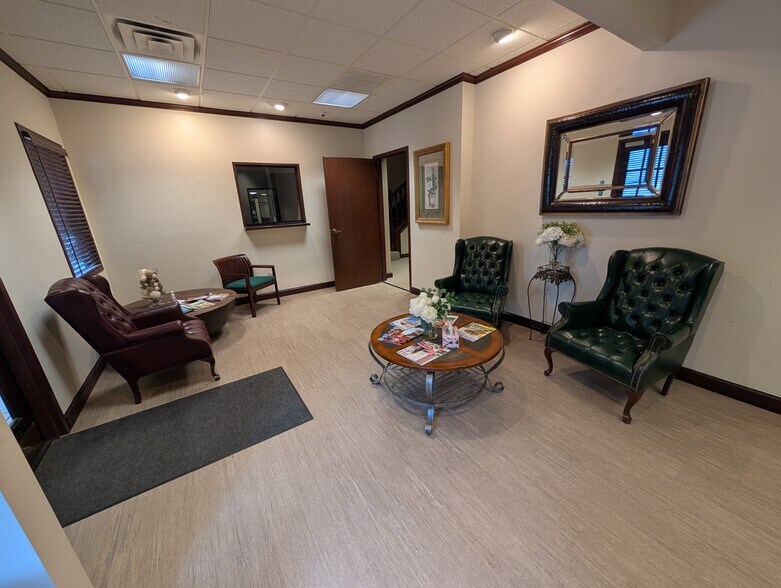 More Photos Of 6016-6020 NW 120th Ct, Oklahoma City Coworking Space