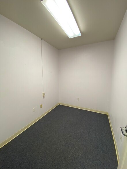 More Photos Of 241 Highway 1085, Madisonville Warehouse For Lease