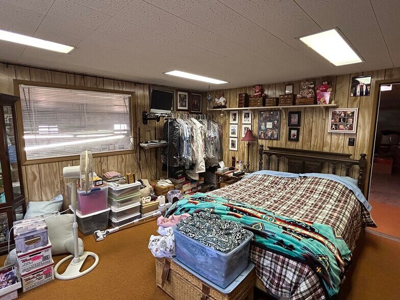 More Photos Of 425 S Maple St, Blackfoot Warehouse For Sale