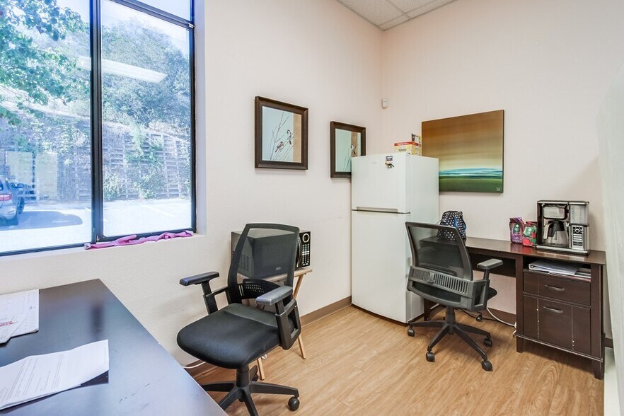 More Photos Of 343 E Alvarado St, Fallbrook Freestanding For Sale