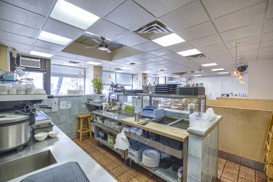 More Photos Of 369 Keele St, Toronto Restaurant For Lease