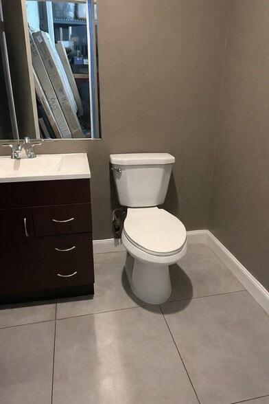 More Photos Of 1236 N Wilmington Blvd, Wilmington Storefront For Lease