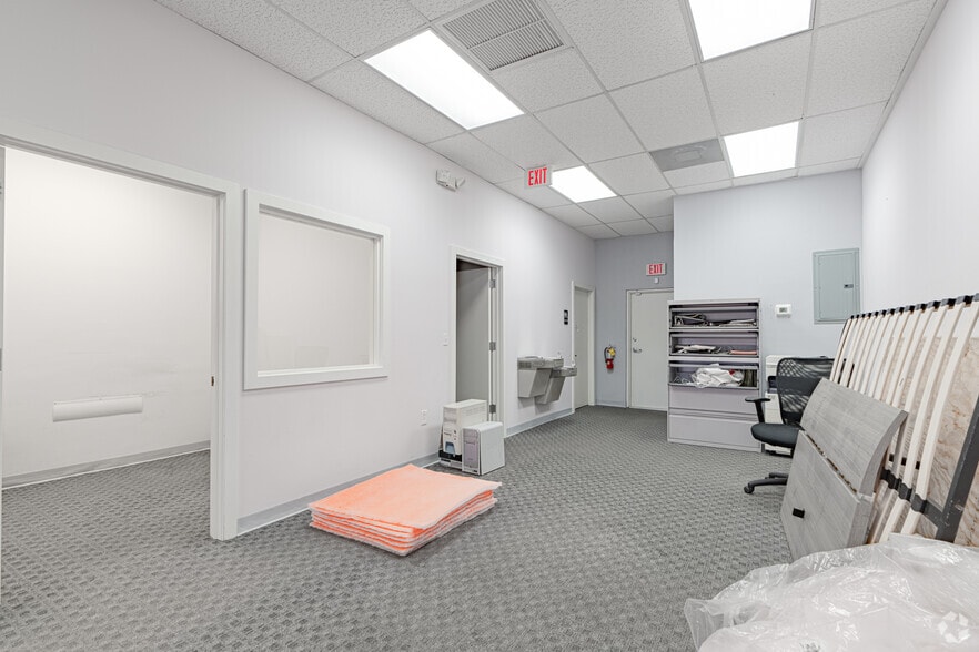 More Photos Of 1201-1221 S Powerline Rd, Pompano Beach Freestanding For Lease