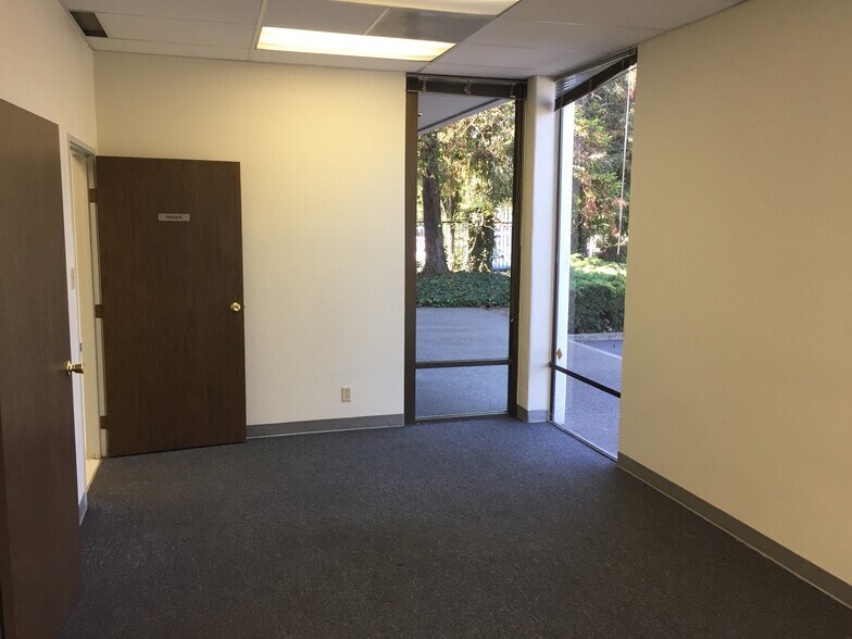 More Photos Of 684-688 E Gish Rd, San Jose Manufacturing For Lease