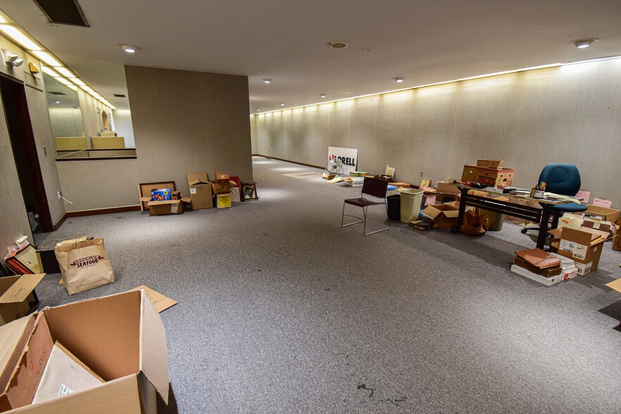 More Photos Of , Tuscaloosa Unknown For Sale