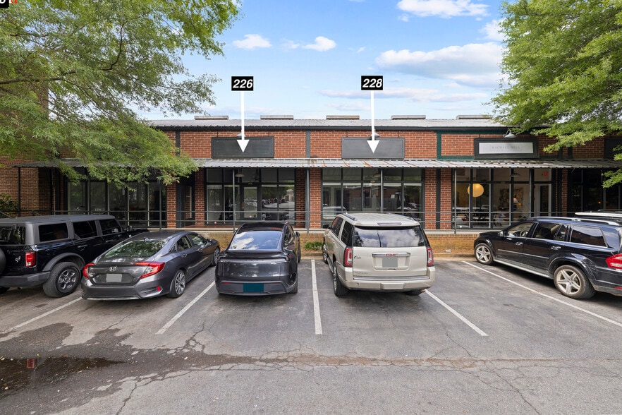 More Photos Of 226 W Washington St, Madison Freestanding For Sale