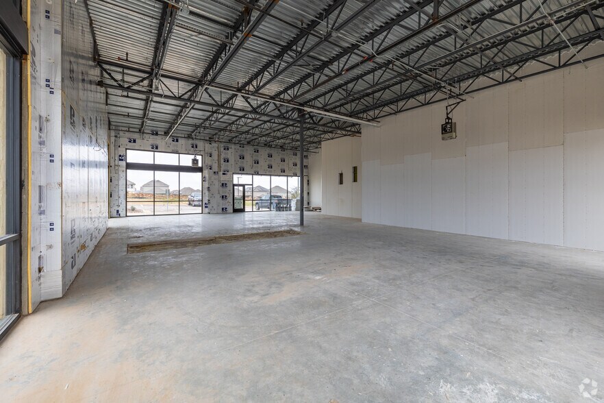 More Photos Of Oak Run Pkwy & Geneva St, New Braunfels Unknown For Lease