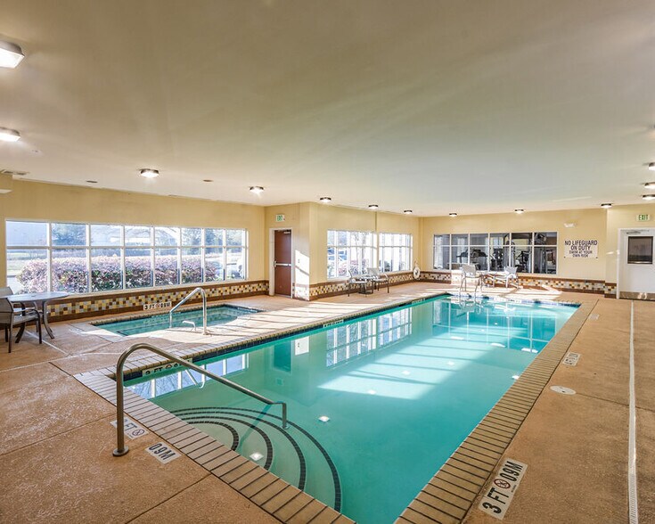 More Photos Of 121 Truman Ave, Newberry Hotel For Sale