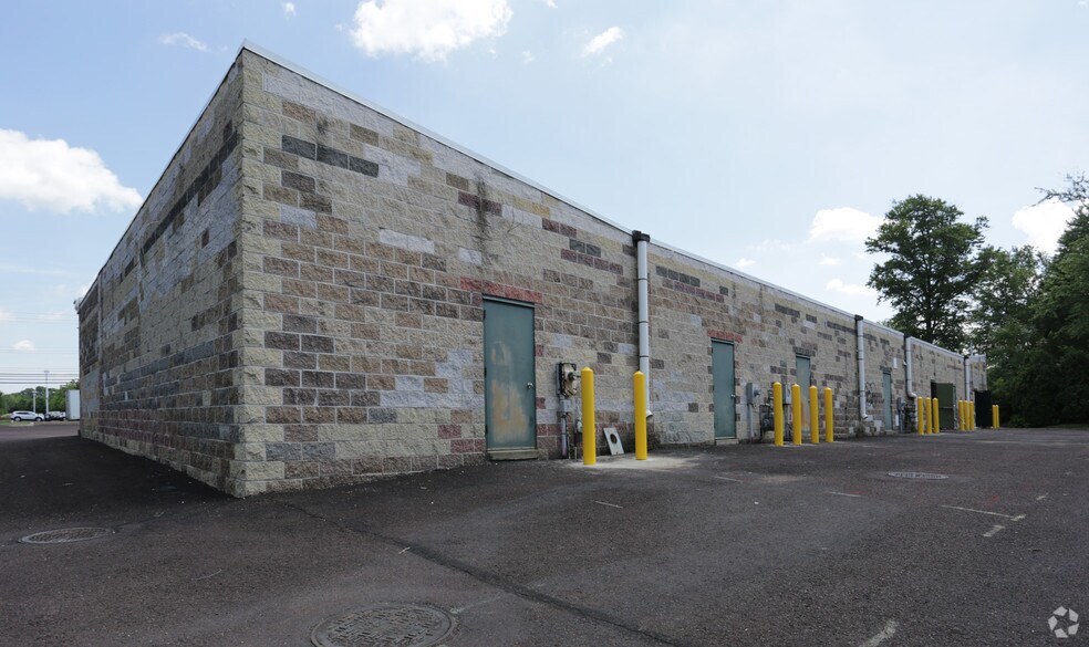 More Photos Of 160 Bethlehem Pike, Colmar Freestanding For Lease