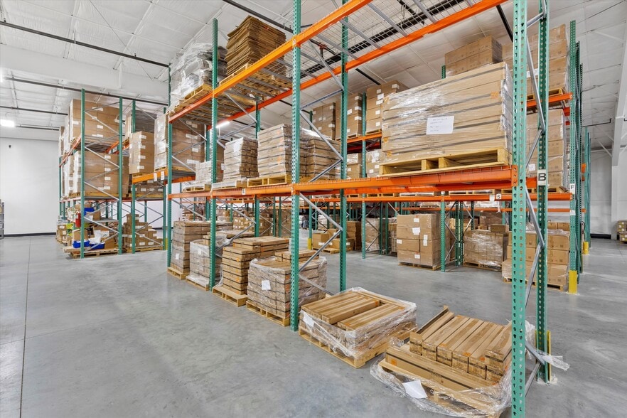 More Photos Of 820 S Central Expy, Anna Warehouse For Sale