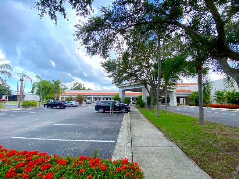 More Photos Of 4937 Clark Rd, Sarasota Medical For Sale