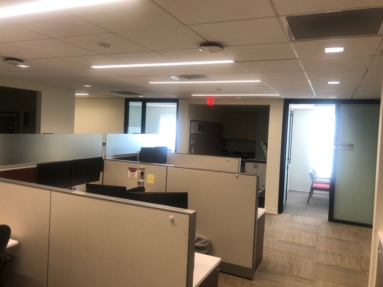 More Photos Of 841 E Hunting Park Ave, Philadelphia Medical For Lease