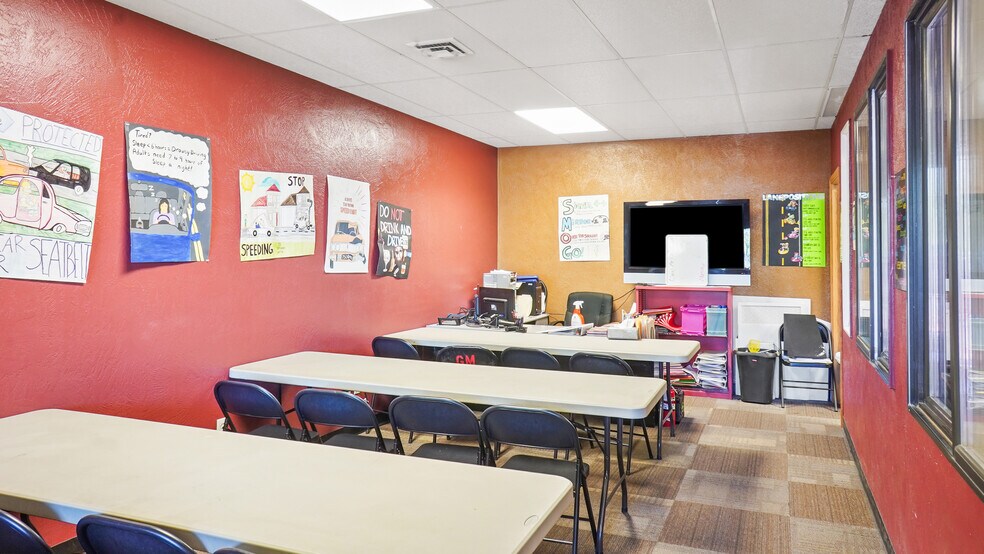 More Photos Of 702 E Main St, Othello Storefront Retail Office For Lease