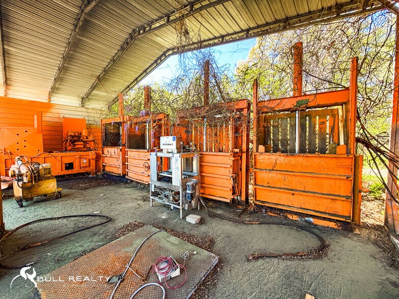 More Photos Of 5607 Hawkinsville Rd, Macon-Bibb Industrial For Sale