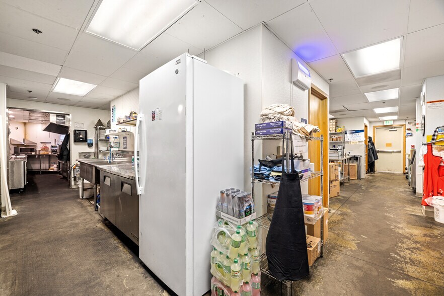 More Photos Of 190 E Charles St, Mount Angel Storefront Retail Office For Sale