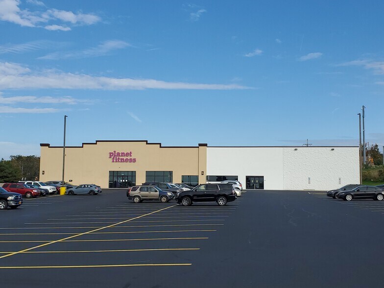 More Photos Of 1920 Edinboro Rd, Erie Flex For Lease