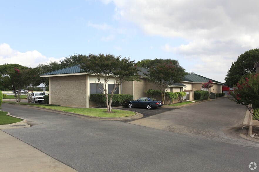 More Photos Of 11111 S Interstate 35, Austin Unknown For Lease