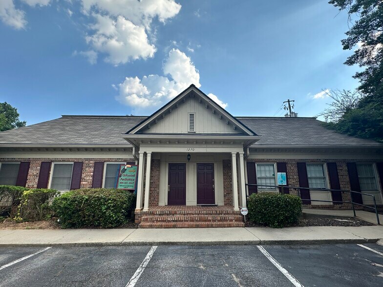 More Photos Of 1270 Mcconnell Dr, Decatur Medical For Lease