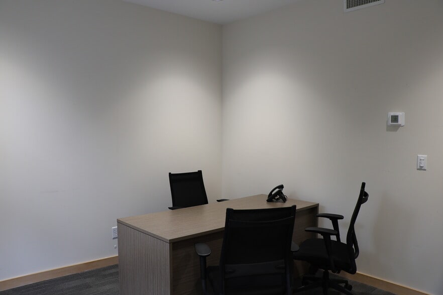 More Photos Of 1701 E County Highway 30A, Santa Rosa Beach Loft Creative Space For Lease