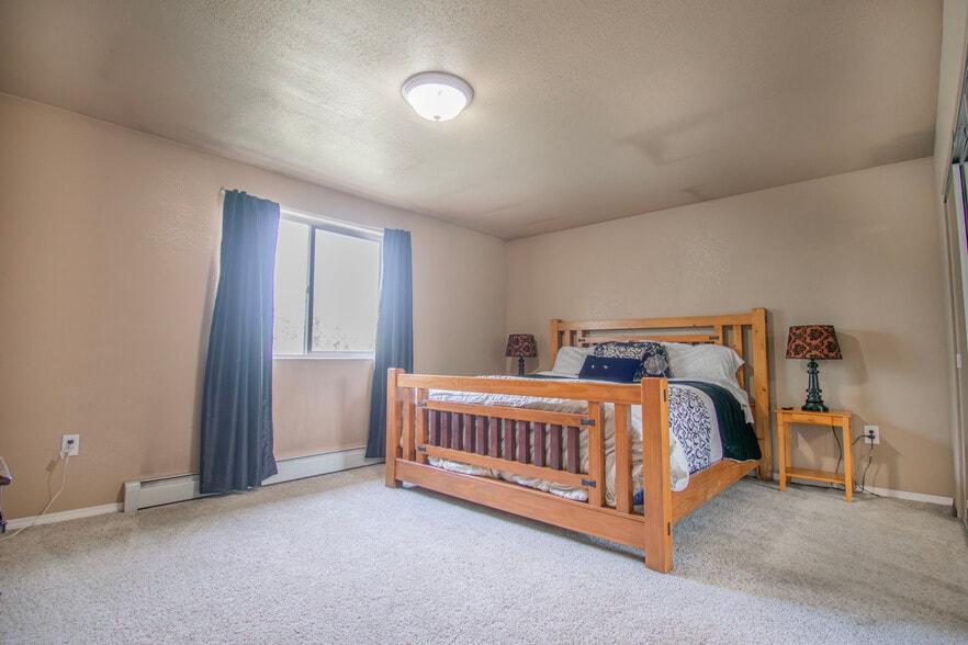 More Photos Of 39031 Strawberry Ct, Kenai Flex For Sale