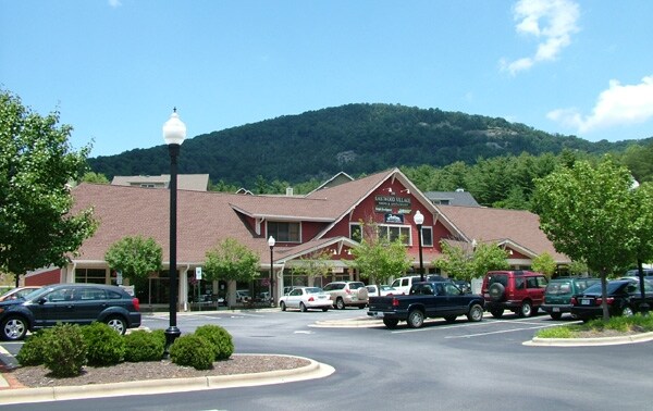 Primary Photo Of 4 Olde Eastwood Vlg, Asheville Freestanding For Lease