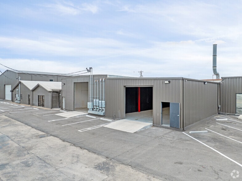 Primary Photo Of 11110 Bluff Bend Dr, Austin Warehouse For Sale