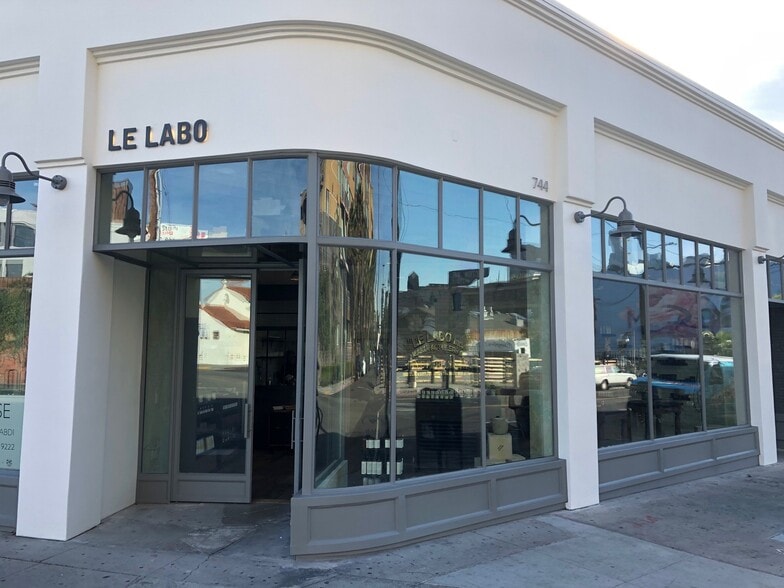 More Photos Of 734-744 E 3rd St, Los Angeles Storefront For Lease