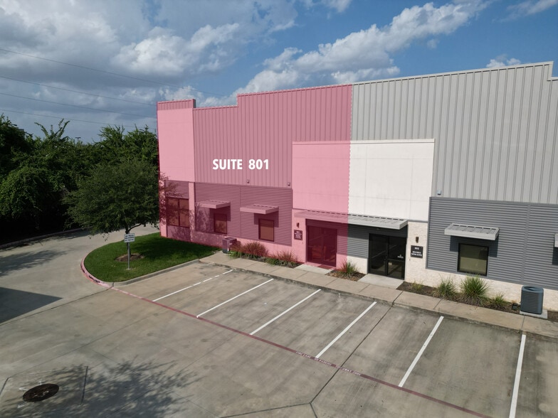 More Photos Of 202 Industrial Blvd, Sugar Land Warehouse For Sale