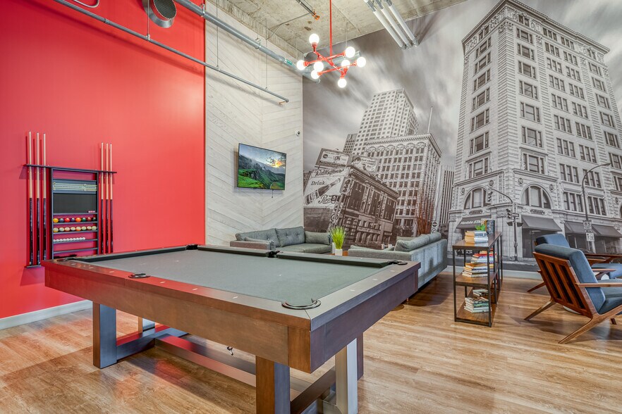 More Photos Of 233 Kennedy St, Winnipeg Apartments For Lease