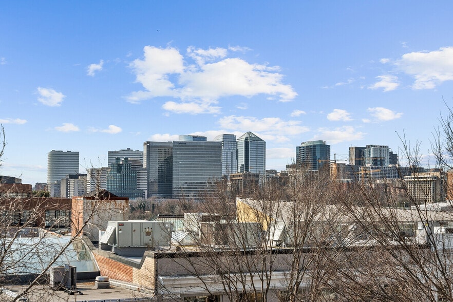 More Photos Of 3307 M St Nw, Washington Office For Lease