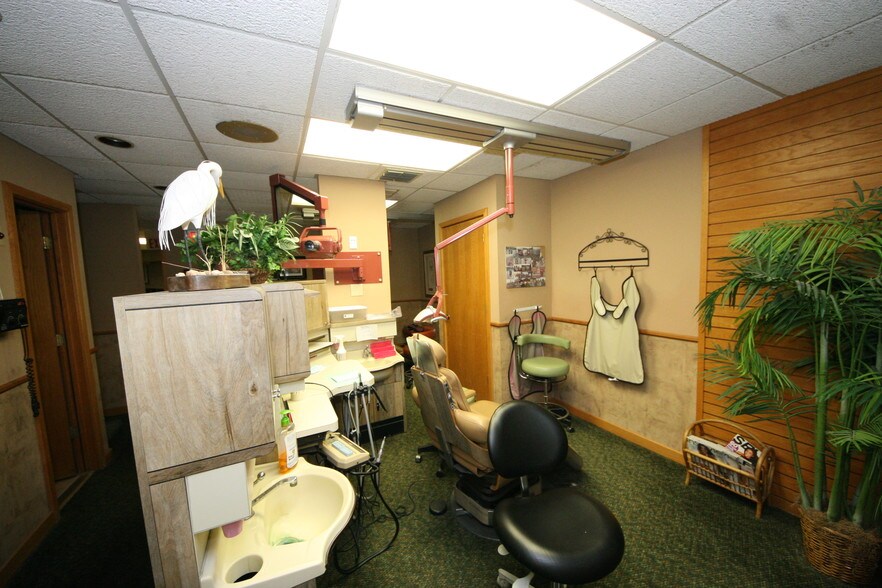 More Photos Of 6430 Madison St, New Port Richey Medical For Sale