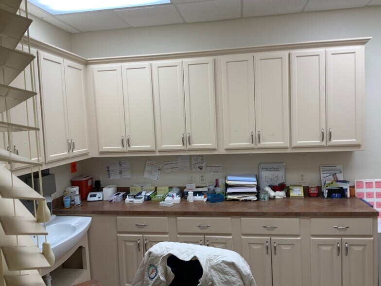 More Photos Of 2624 Matlock Rd, Arlington Medical For Sale