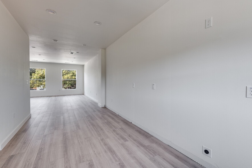 More Photos Of 504 O Connor Rd, Irving Multifamily For Sale