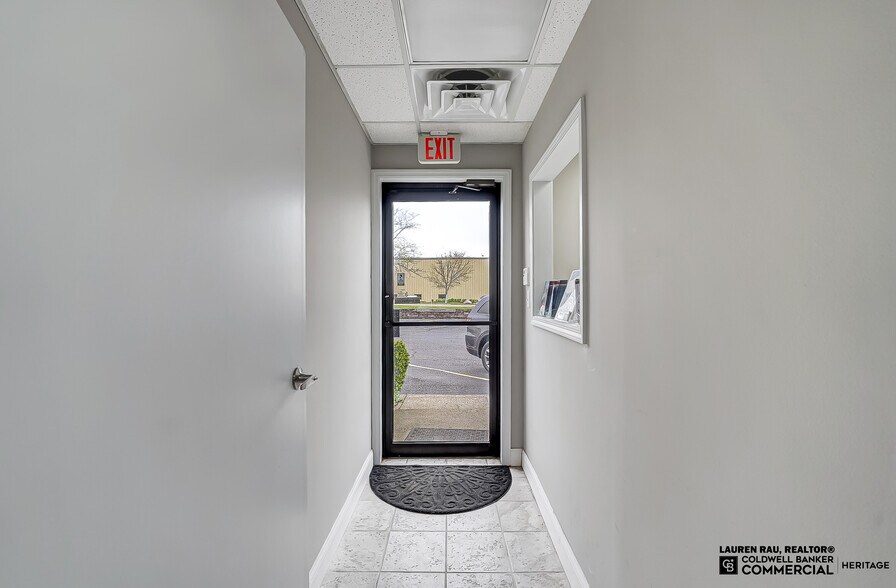 More Photos Of 400-460 Fame Rd, Dayton Light Distribution For Lease