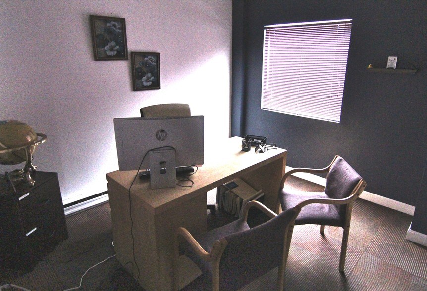 More Photos Of 4270 Main St, Bridgeport Office For Lease