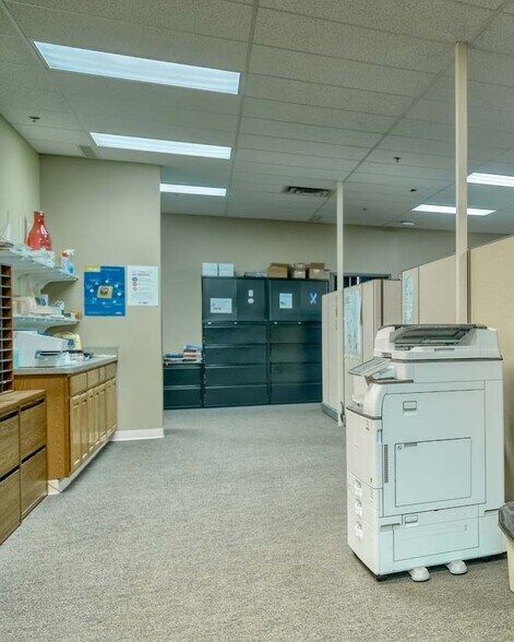 More Photos Of 1551-1623 S Woodland Ave, Michigan City Office For Sale