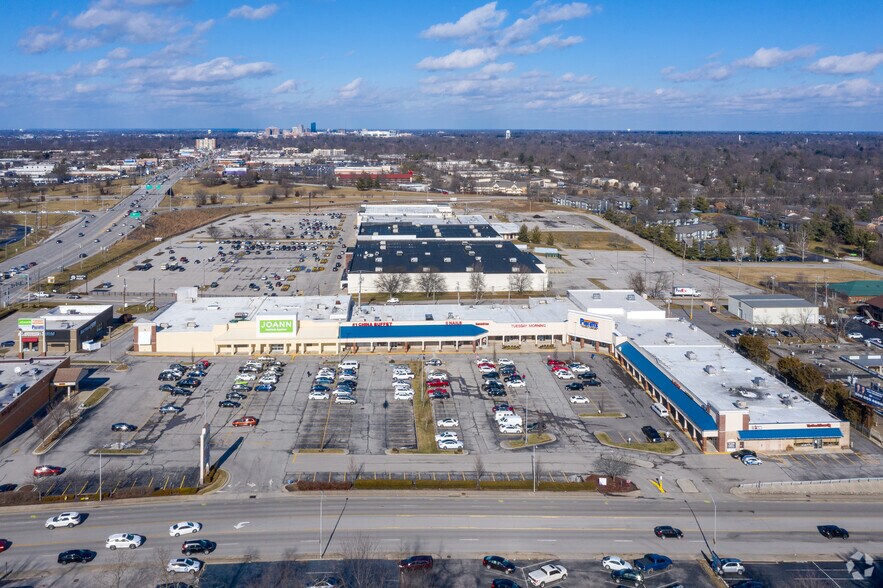 More Photos Of 123 E Reynolds Rd, Lexington Unknown For Lease