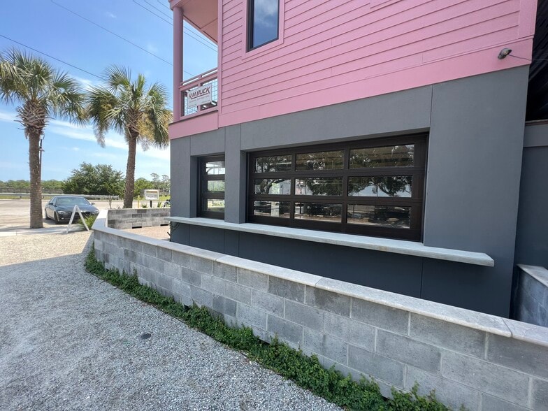 More Photos Of 87 Center St, Folly Beach Restaurant For Lease