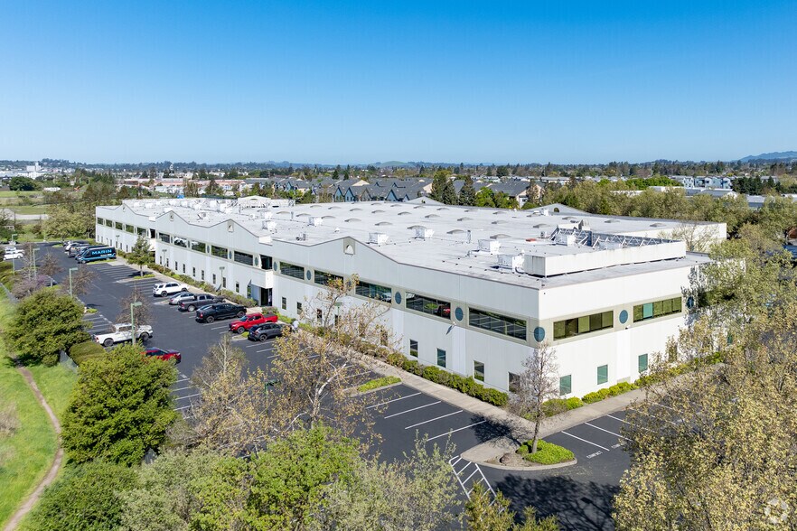 More Photos Of 1450 Technology Ln, Petaluma Warehouse For Lease