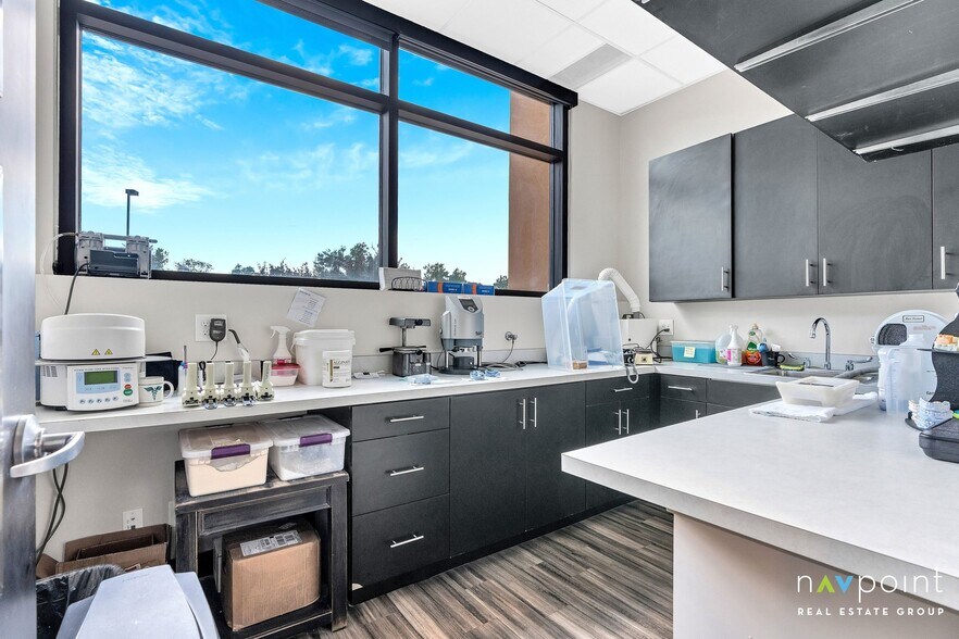 More Photos Of 85 Rio Grande Dr, Castle Rock Medical For Sale