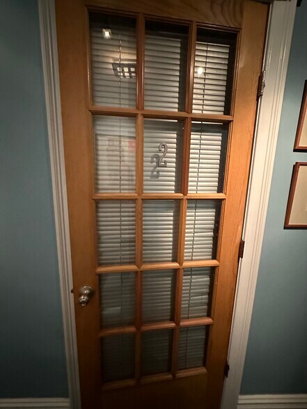 More Photos Of 4 Dearfield Dr, Greenwich Medical For Lease