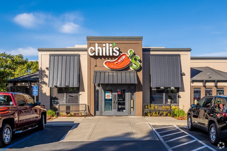 More Photos Of 10501-10649 Valley View St, Cypress Unknown For Lease