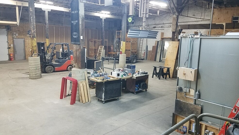 More Photos Of 3050 N Western Ave, Chicago Industrial For Lease