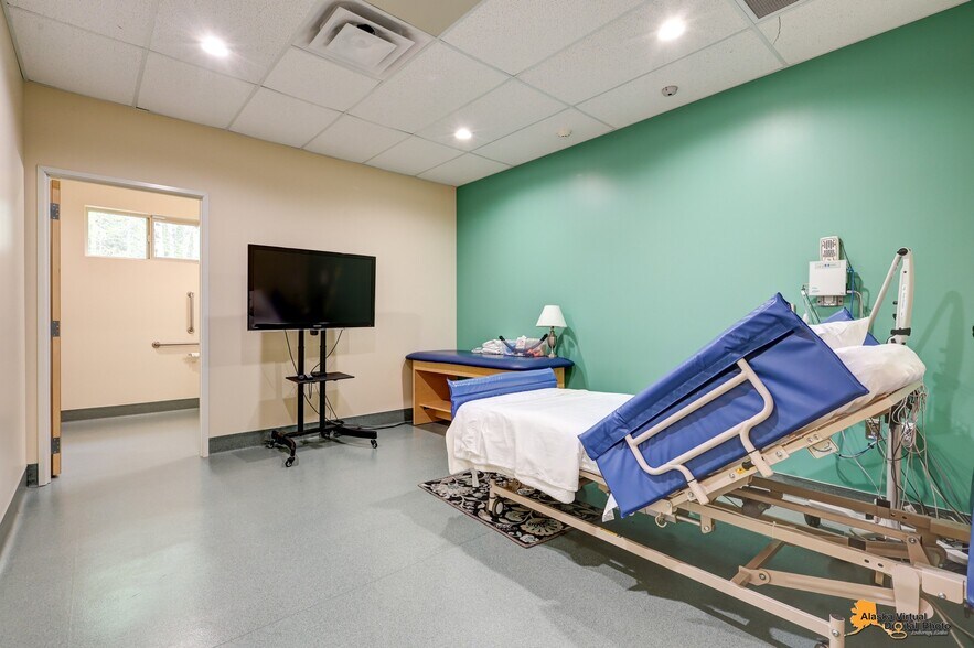 More Photos Of 4551 E Bogard Rd, Wasilla Medical For Sale
