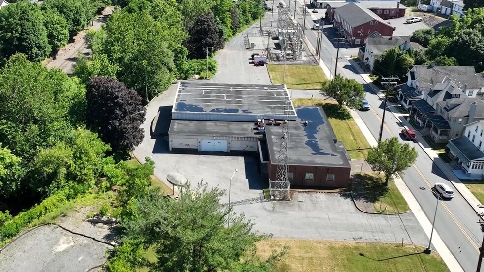 More Photos Of 333 S 1st St, Bangor Distribution For Sale