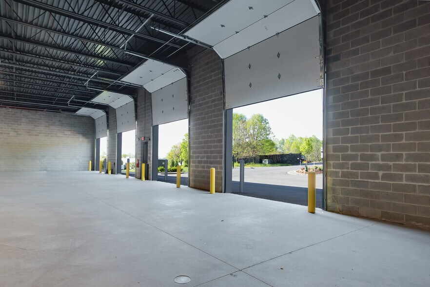 More Photos Of 3954 Dartmouth Ct, Frederick Warehouse For Lease