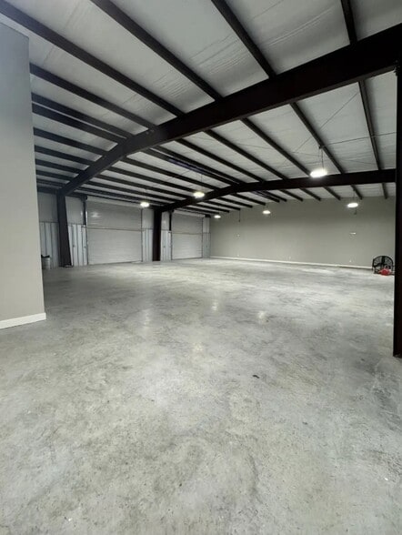 More Photos Of 9165 Comar Dr, Walker Warehouse For Lease