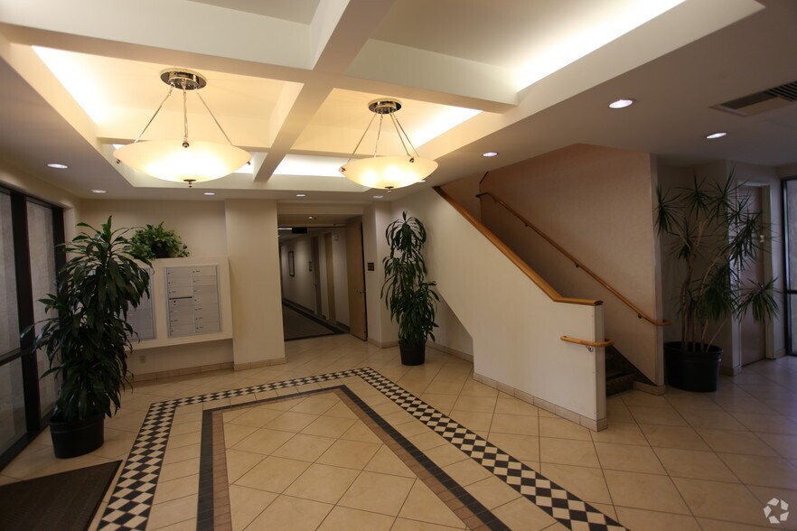 More Photos Of 325 E Hillcrest Dr, Thousand Oaks Office For Sale